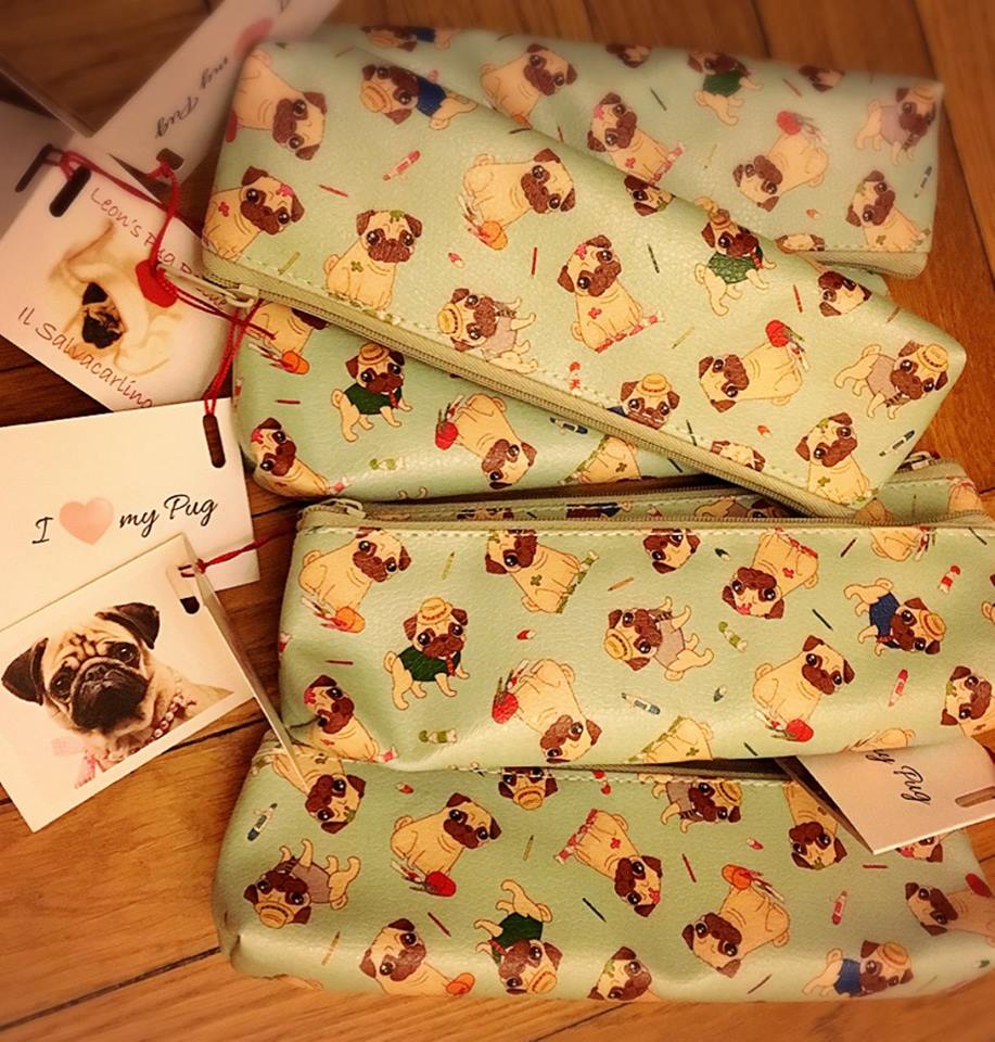 ASTUCCI \ POCHETTES fantasia carlina nuovi, donati al Rescue dalla speciale mamma salvacarlina Luana NUMERO PEZZI DISPONIBILI : 3 contributo minimo richiesto € 15 inclusa la spedizione