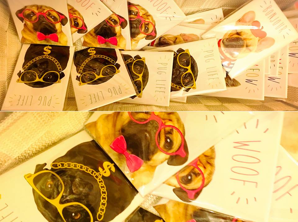 CALAMITE PUG LIFE nuove, donate al Rescue dalla speciale mamma salvacarlina Alessandra ORDINE MINIMO n 2 pz per € 12 contributo minimo richiesto ( inclusa la spedizione) SOGGETTI : visibili nella foto, disponibili n 4 pz per tipo