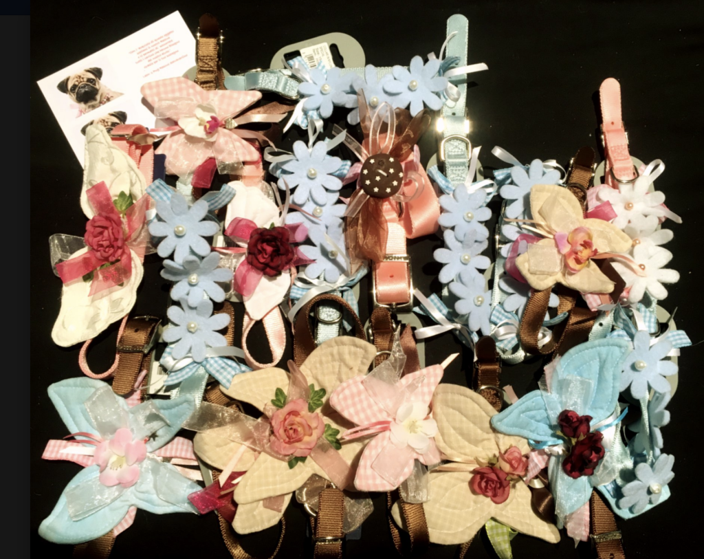 COLLARINI GIOIELLO interamente realizzatI a mano. Direttamente dal mondo delle fate, questi morbidissimi collarini con applicazioni floreali....per principesse speciali e principini azzurrissimi! numero px disponibili : 16 CONTRIBUTO BENEFICO RICHIESTO : € 18 inclusa spedizione PER ORDINARE: Invia un'email a leonspugrescue@gmail.com , specificando ordine CON NOME ARTICOLO e indirizzo di spedizione. Invia il tuo contributo tramite bonifico bancario a: LEON S PUG RESCUE SALVACARLINO UNICREDIT ( MILANO) IT 94 D 02008 01623 000101415047 oppure puoi versare il tuo contributo utilizzando l'opzione paypal direttamente accessibile dal nostro sito internet PERFAVORE CONTATTACI PER ACCERTARTI CHE L'ARTICOLO SIA ANCORA DISPONIBILE PRIMA DI INVIARE IL TUO CONTRIBUTO !